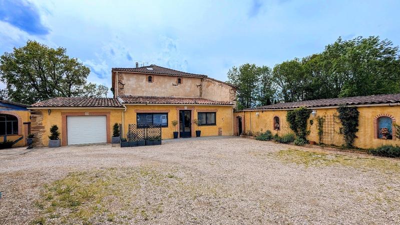 Maison - 222 m² - 6 pièces