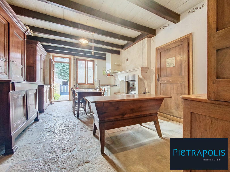 Maison - 92 m² - 4 pièces