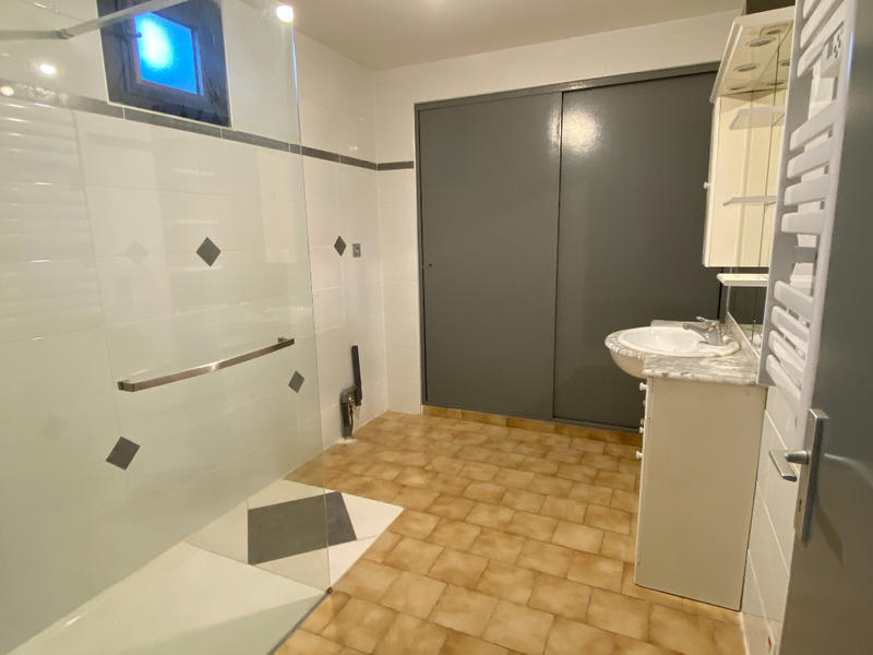 Appartement - 80 m² - 3 pièces