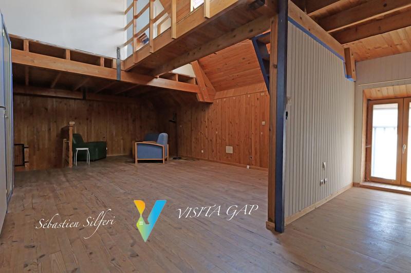 Maison - 107 m² - 6 pièces