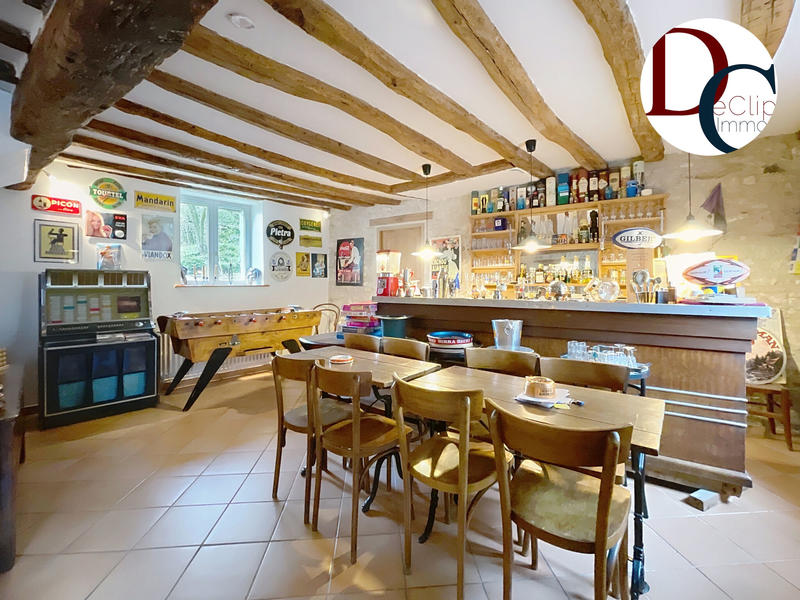 Maison - 226 m² - 8 pièces