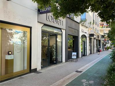 Beauté / Bien-être - 47 m²