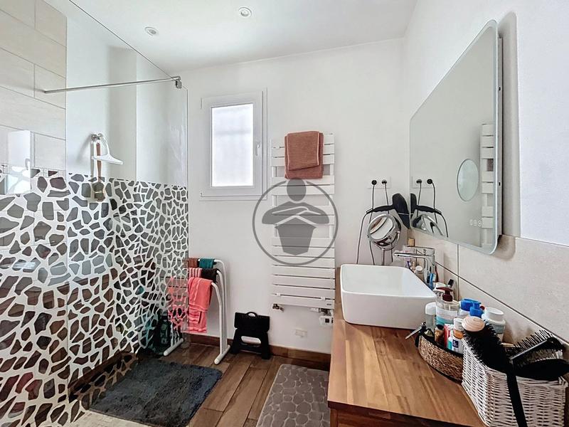 Maison - 136 m² - 7 pièces