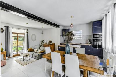 Maison - 106 m² - 4 pièces