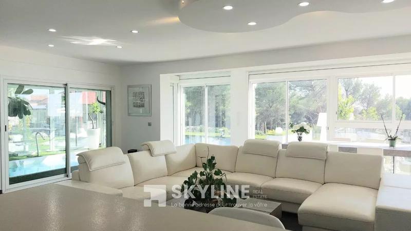 Villa - 210 m² - 8 pièces