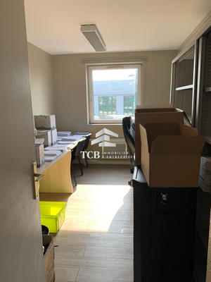 Bureau - 79 m² - 5 pièces