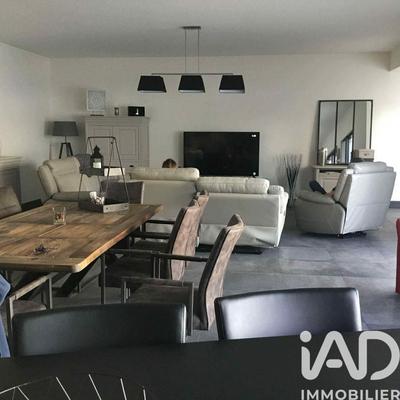 Maison - 195 m² - 6 pièces