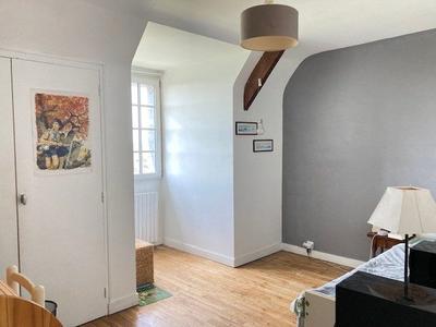 Maison - 170 m² - 8 pièces
