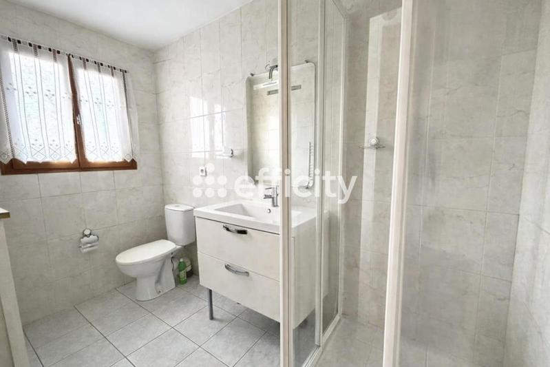 Maison - 110 m² - 6 pièces