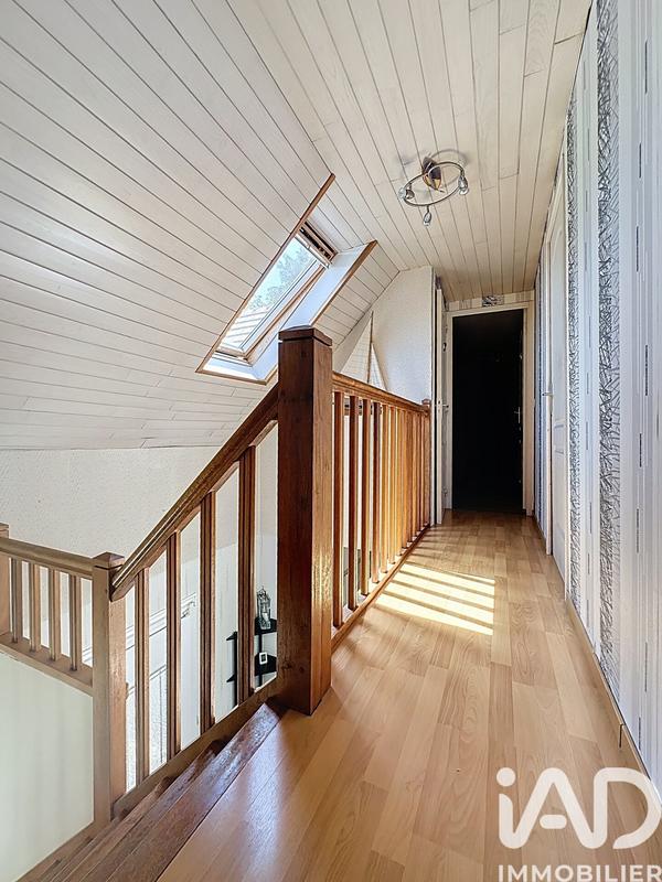 Maison - 184 m² - 9 pièces