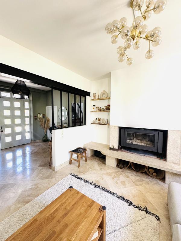 Maison - 342 m² - 12 pièces