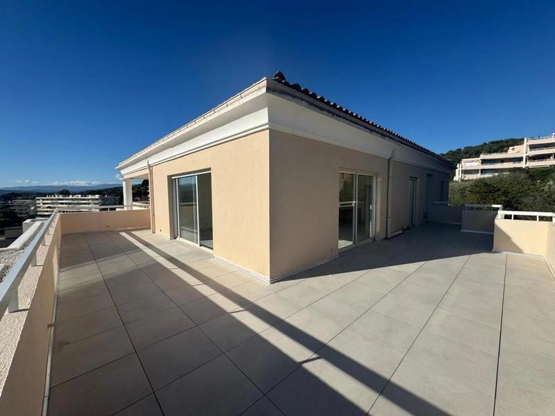 Appartement - 131 m² - 4 pièces