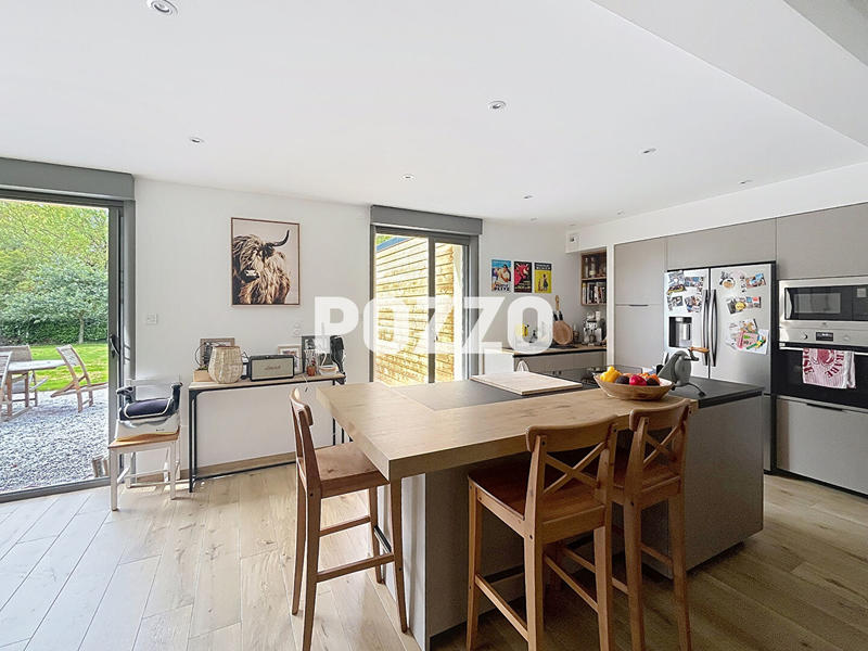 Maison - 166 m² - 6 pièces