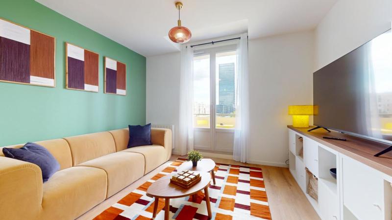 Appartement - 96 m² - 6 pièces