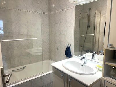 Appartement - 79 m² - 4 pièces