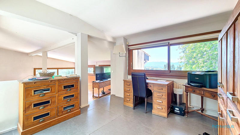 Villa - 265 m² - 7 pièces