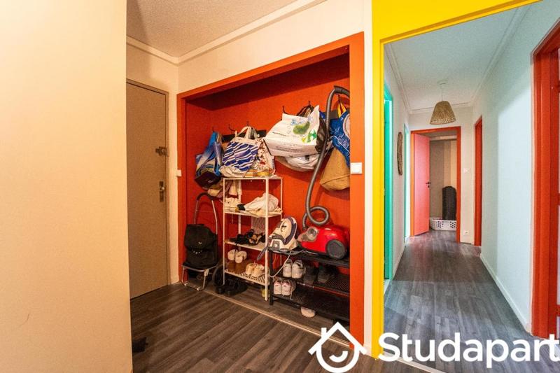 Chambre - 11 m² - 1 pièce