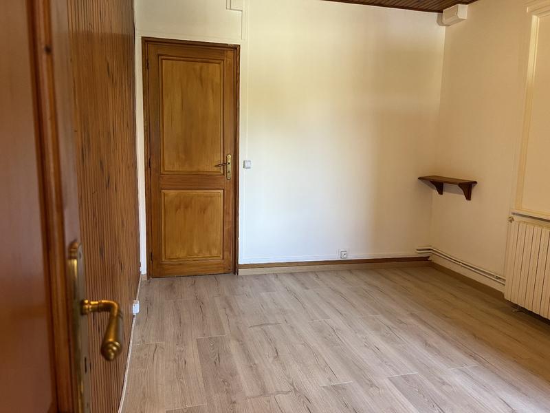 Maison - 200 m² - 8 pièces