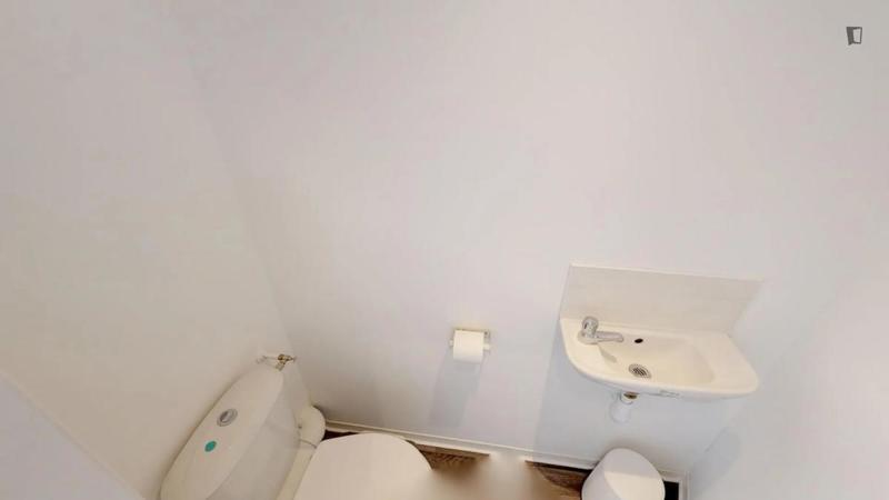 Chambre - 11 m² - 4 pièces