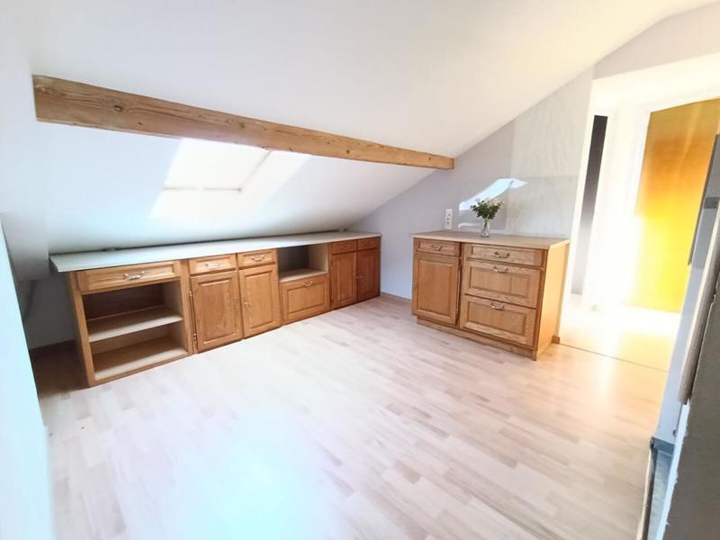 Maison - 232 m² - 7 pièces