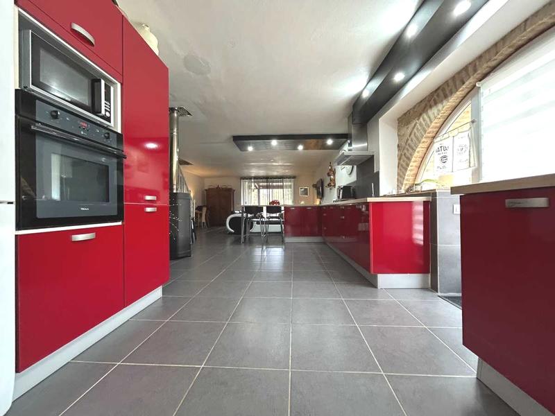 Maison - 387 m² - 8 pièces