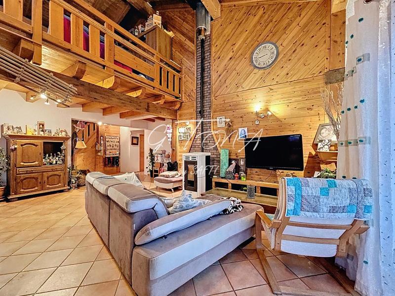 Maison - 186 m² - 6 pièces