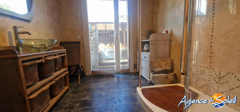 Villa - 184 m² - 6 pièces