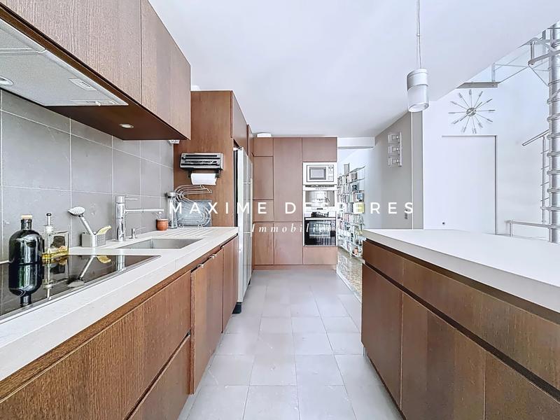 Appartement - 188 m² - 6 pièces