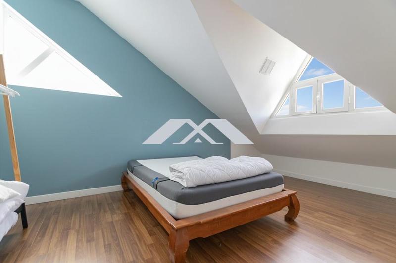 Maison - 168 m² - 6 pièces