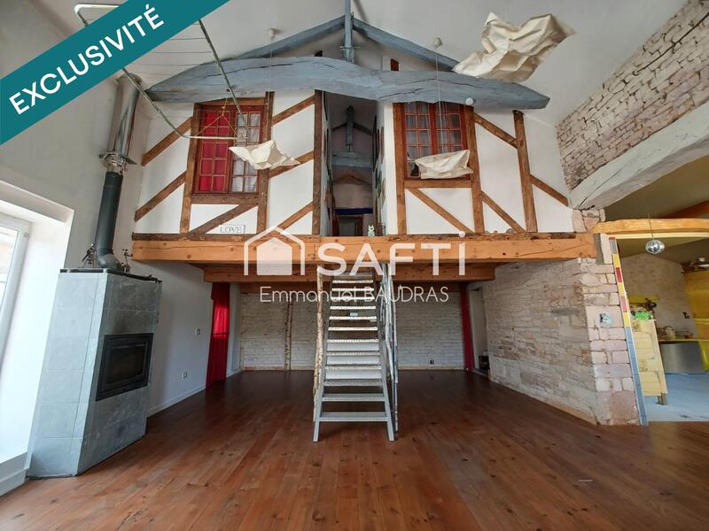 Loft - 189 m² - 6 pièces