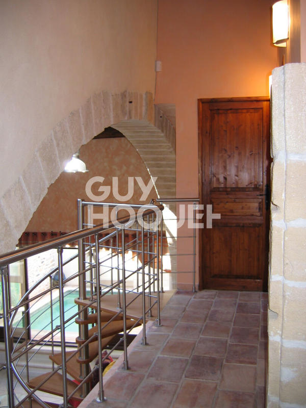 Maison - 220 m² - 5 pièces