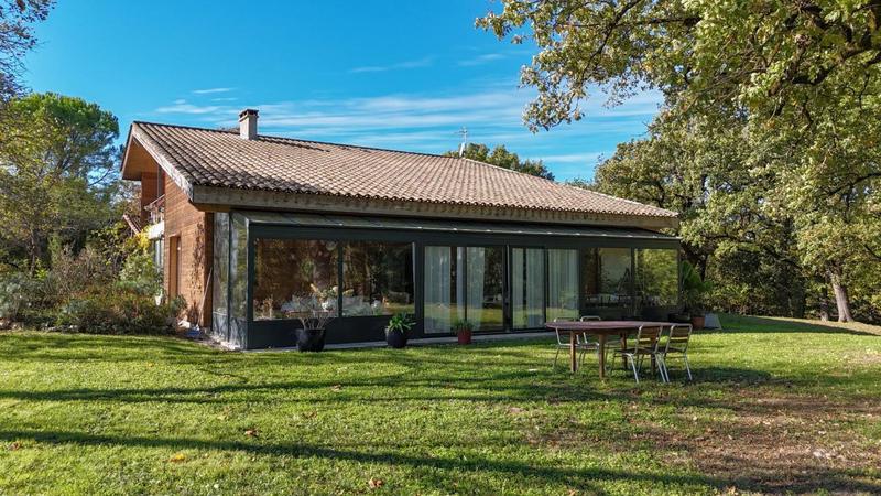 Maison - 363 m² - 10 pièces