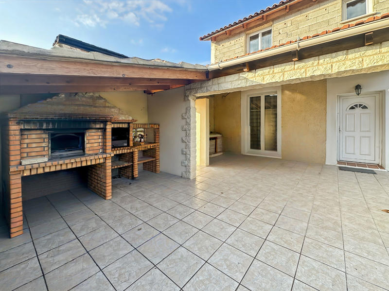 Maison - 96 m² - 5 pièces