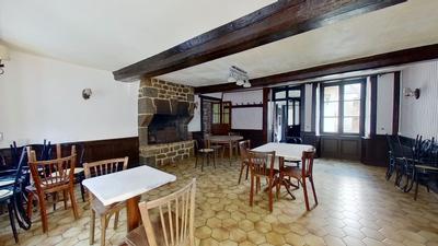 Local commercial - 257 m² - 8 pièces