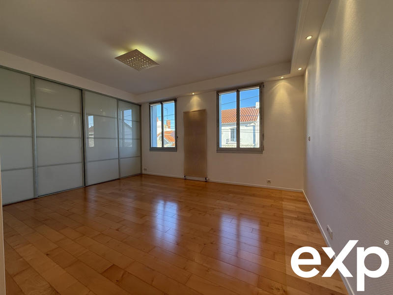 Maison - 178 m² - 5 pièces