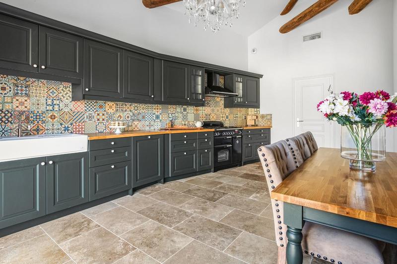 Maison - 200 m² - 7 pièces