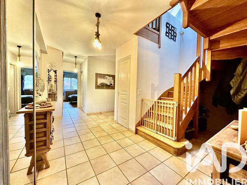 Maison - 166 m² - 9 pièces