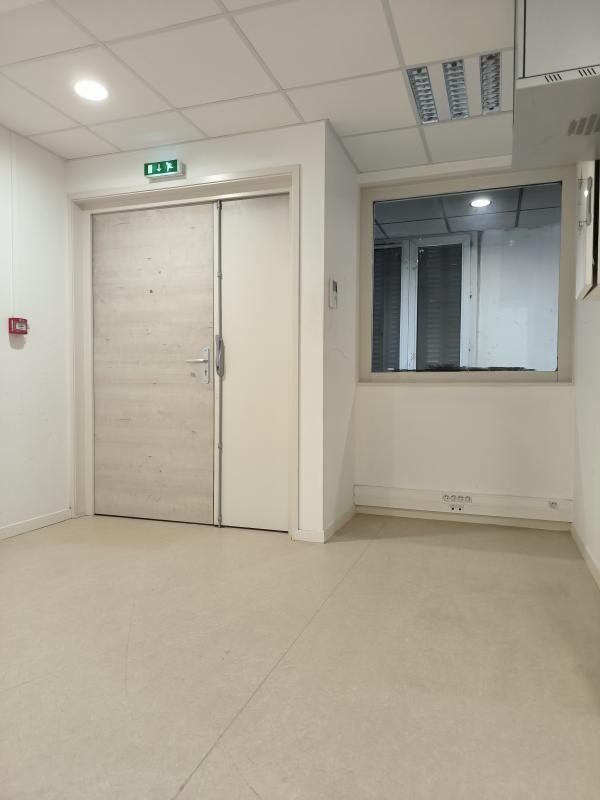 Bureau - 89 m² - 5 pièces