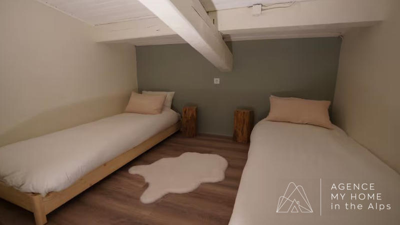 Appartement - 90 m² - 5 pièces