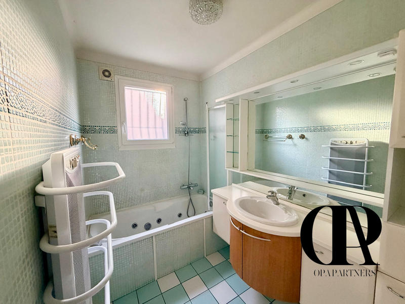 Maison contemporaine - 180 m² - 8 pièces