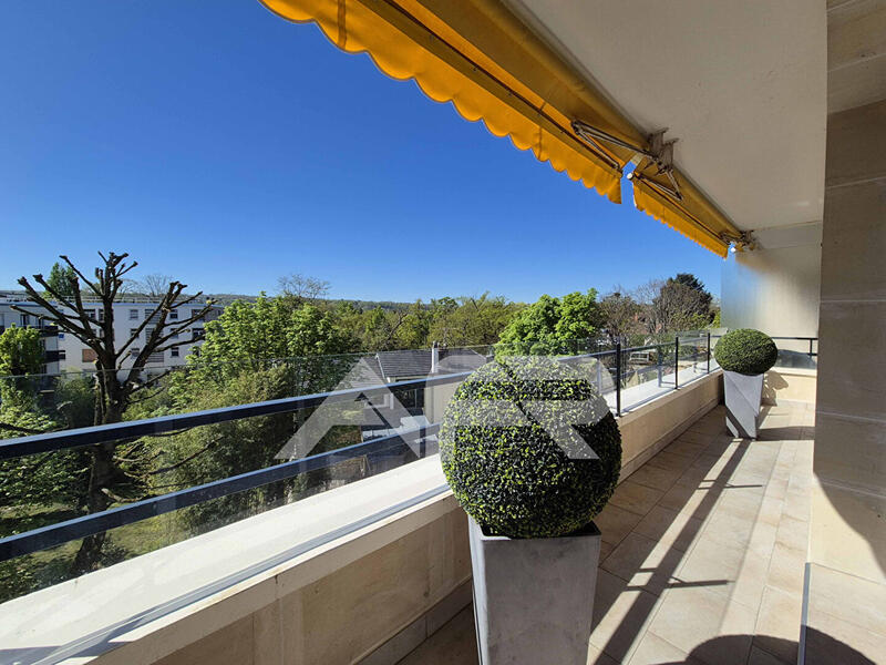 Appartement - 110 m² - 5 pièces