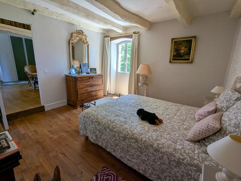 Maison - 230 m² - 7 pièces