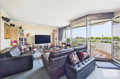 Appartement - 94 m² - 4 pièces