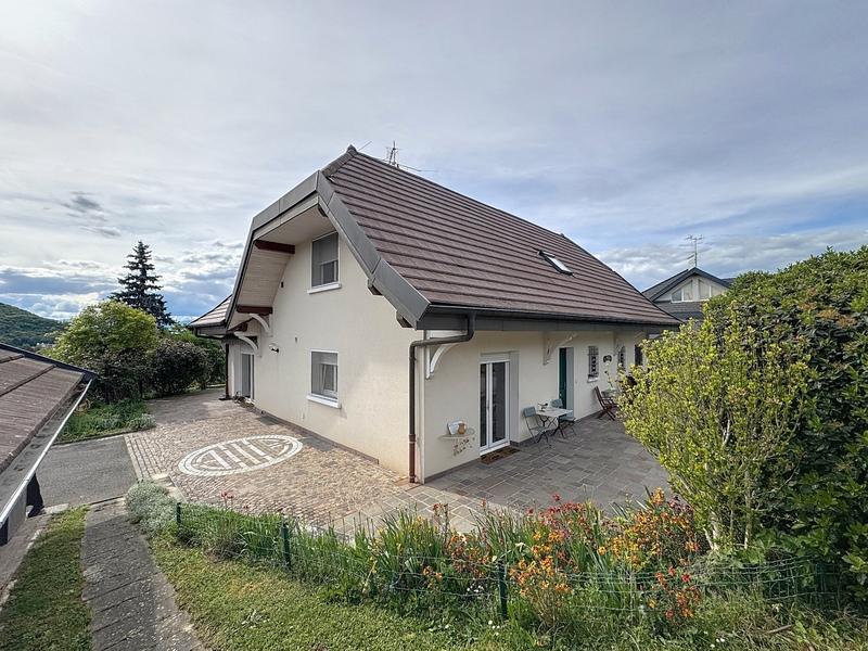 Maison - 188 m² - 5 pièces