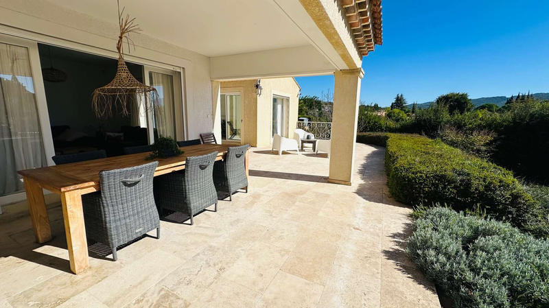 Villa - 250 m² - 10 pièces