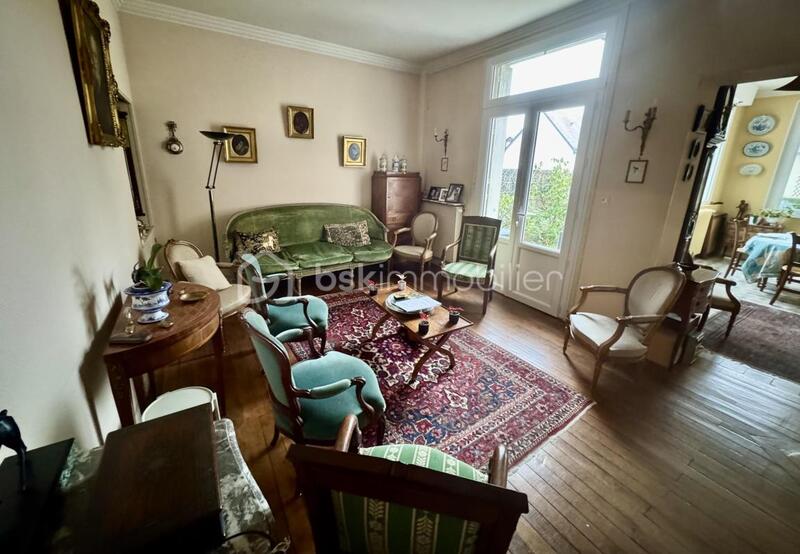 Maison de ville - 168 m² - 9 pièces