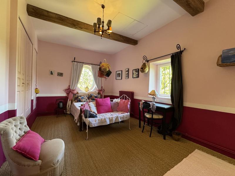 Maison - 398 m² - 12 pièces