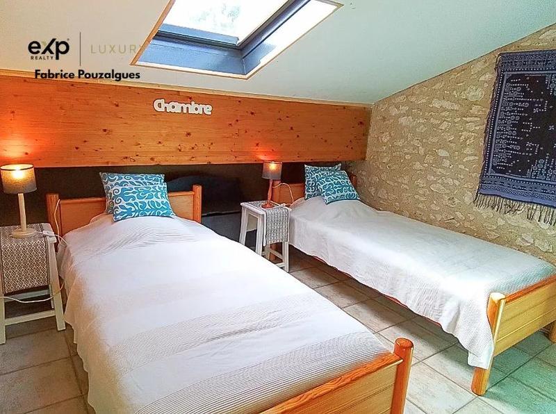 Maison - 715 m² - 29 pièces