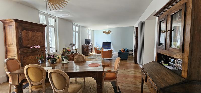 Appartement - 120 m² - 4 pièces