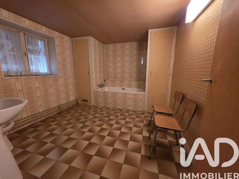 Maison - 140 m² - 6 pièces